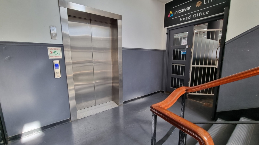 To Let Commercial Property for Rent in Woodstock Western Cape
